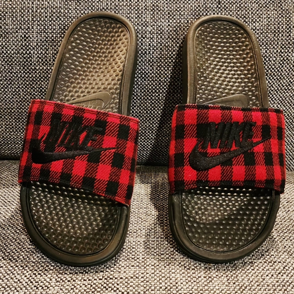 Nike Plaid Slides